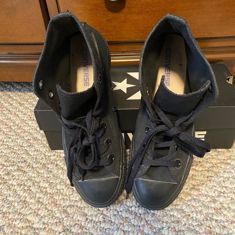 Converse Chuck Taylor High Tops - Picture 4 of 6